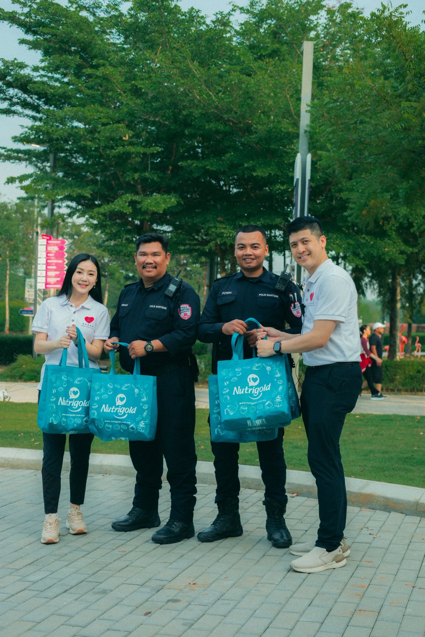 576873072_876160744760402_977465830406538253_n