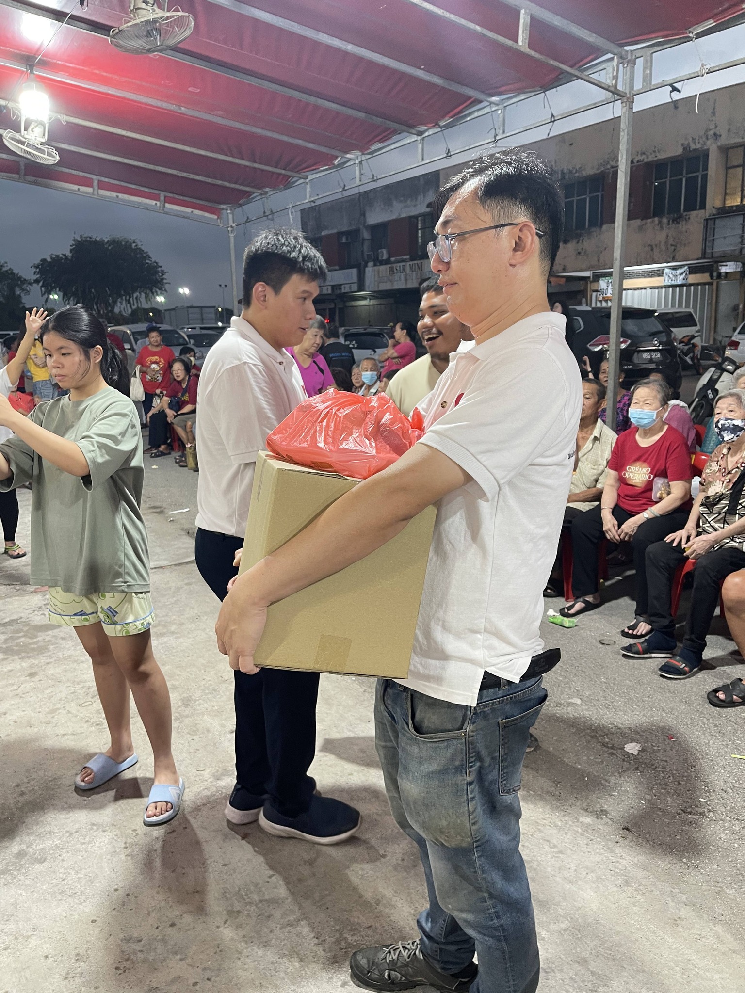 630682337_10240065614121110_6724269026820644492_n